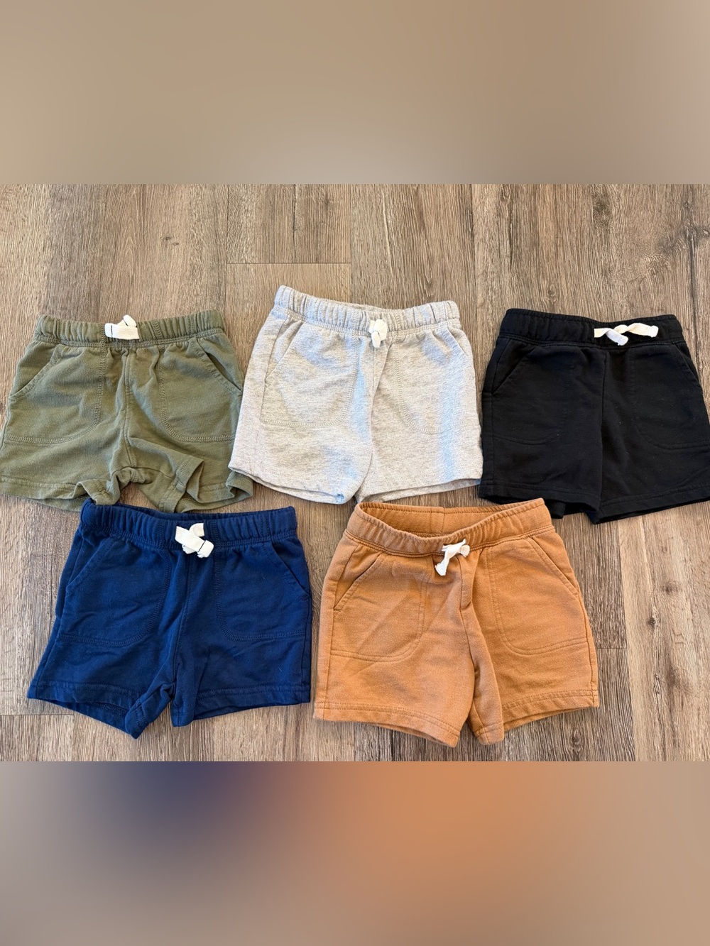Toddler Boy 24M shorts- Carter’s, Cat & Jack